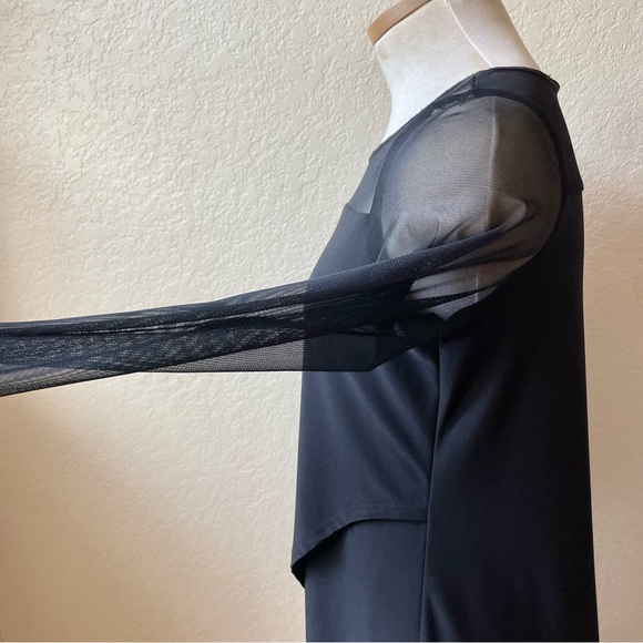 Sympli Mixed Rapt Top 
mesh sleeves - Picture 4 of 7